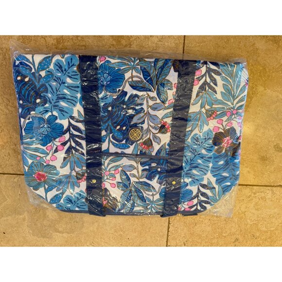 Lilly Pulitzer NWT 3 Piece Set Duffle Bag Tote Bag & Pouch Best Fronds Forever F - Picture 2 of 9